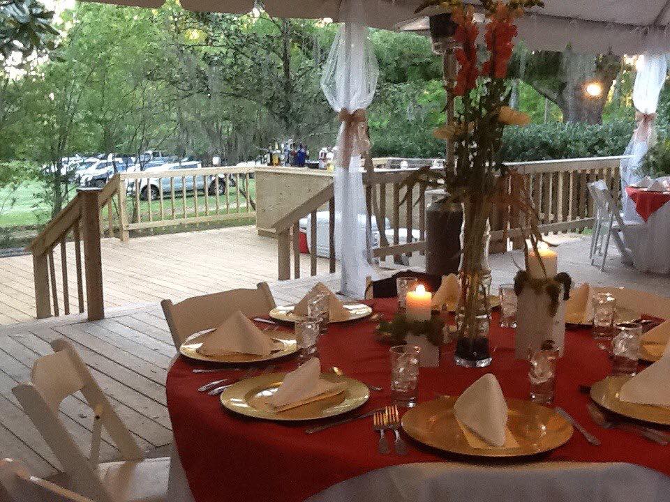 Plate settings at an outdoor venue